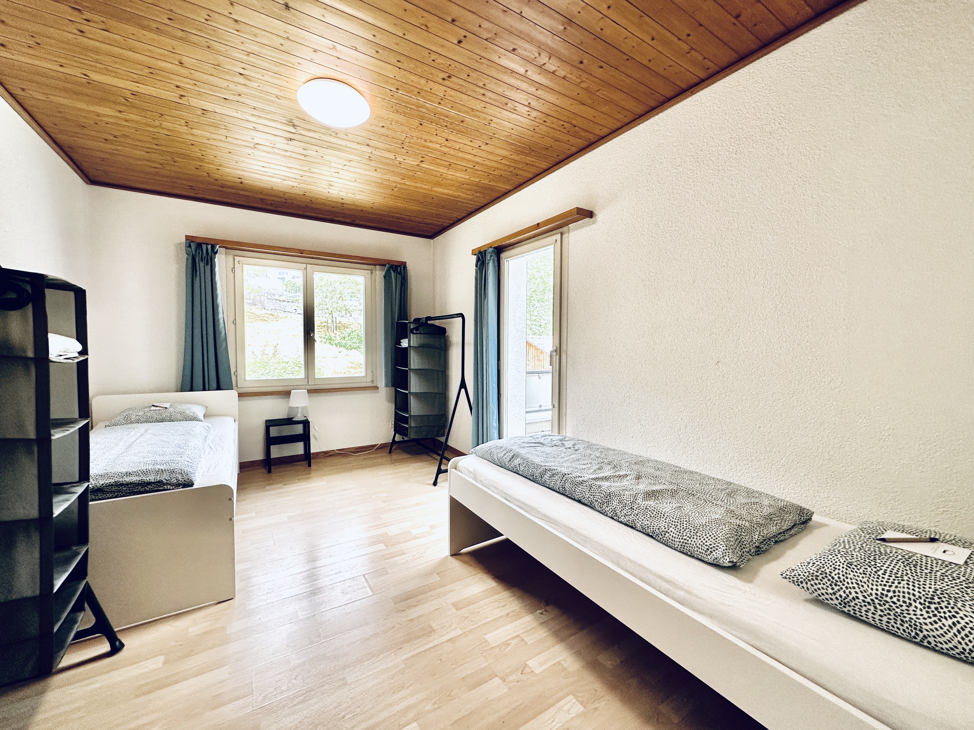 Gruppenapartment in Günsberg, Zimmer mit zwei Einzelbetten