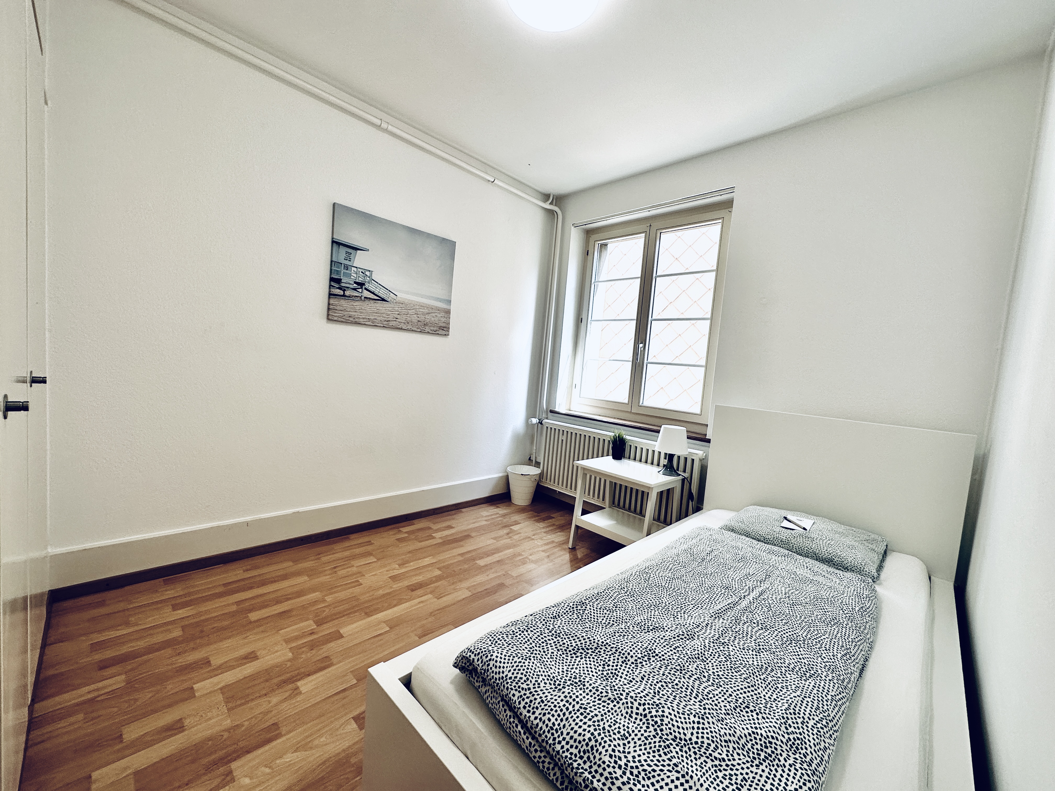 Gruppenapartment in Balsthal, Wohnbereich mit Esstisch