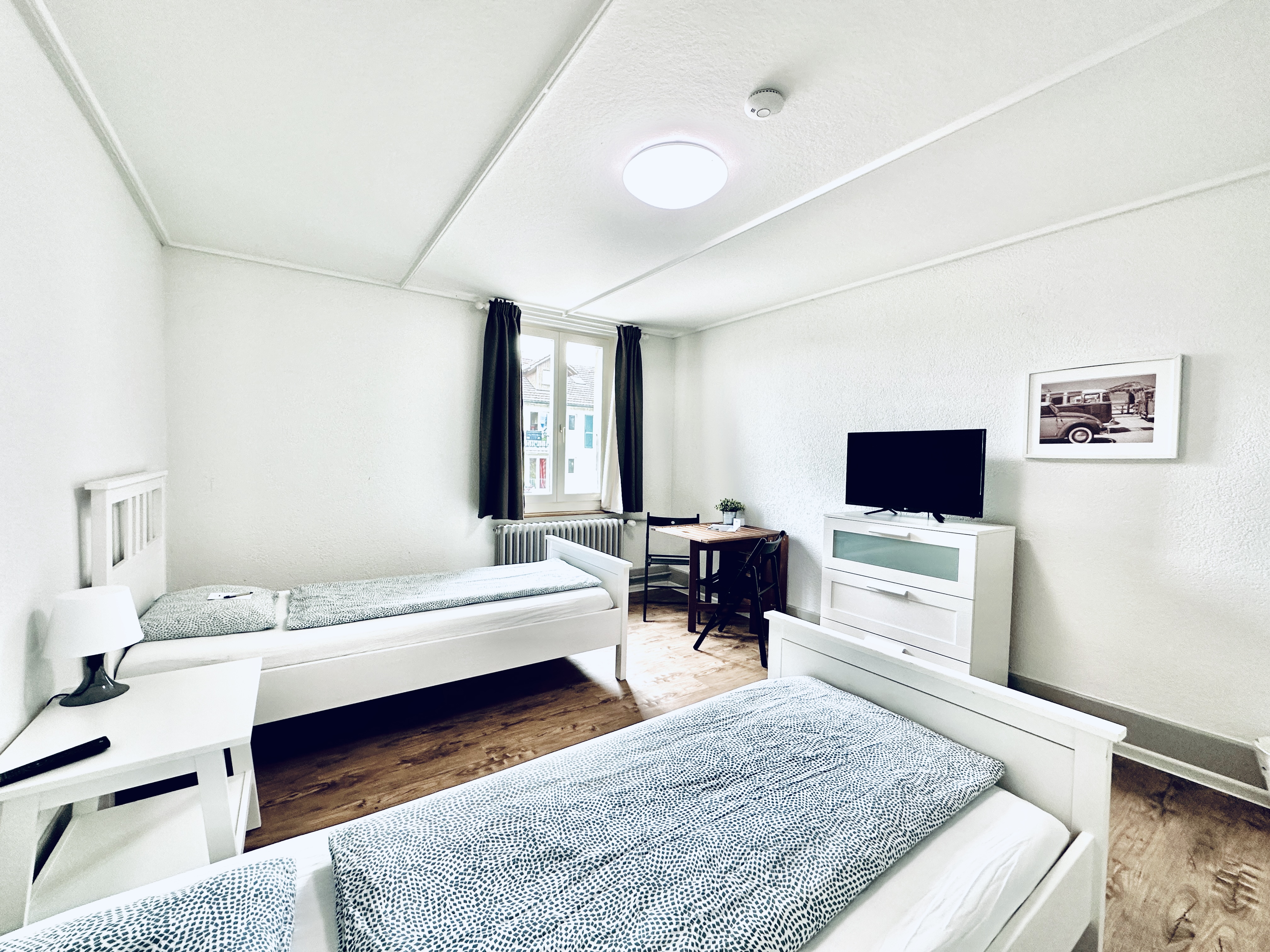 Zweibettzimmer Standard in Biberist mit zwei Einzelbetten