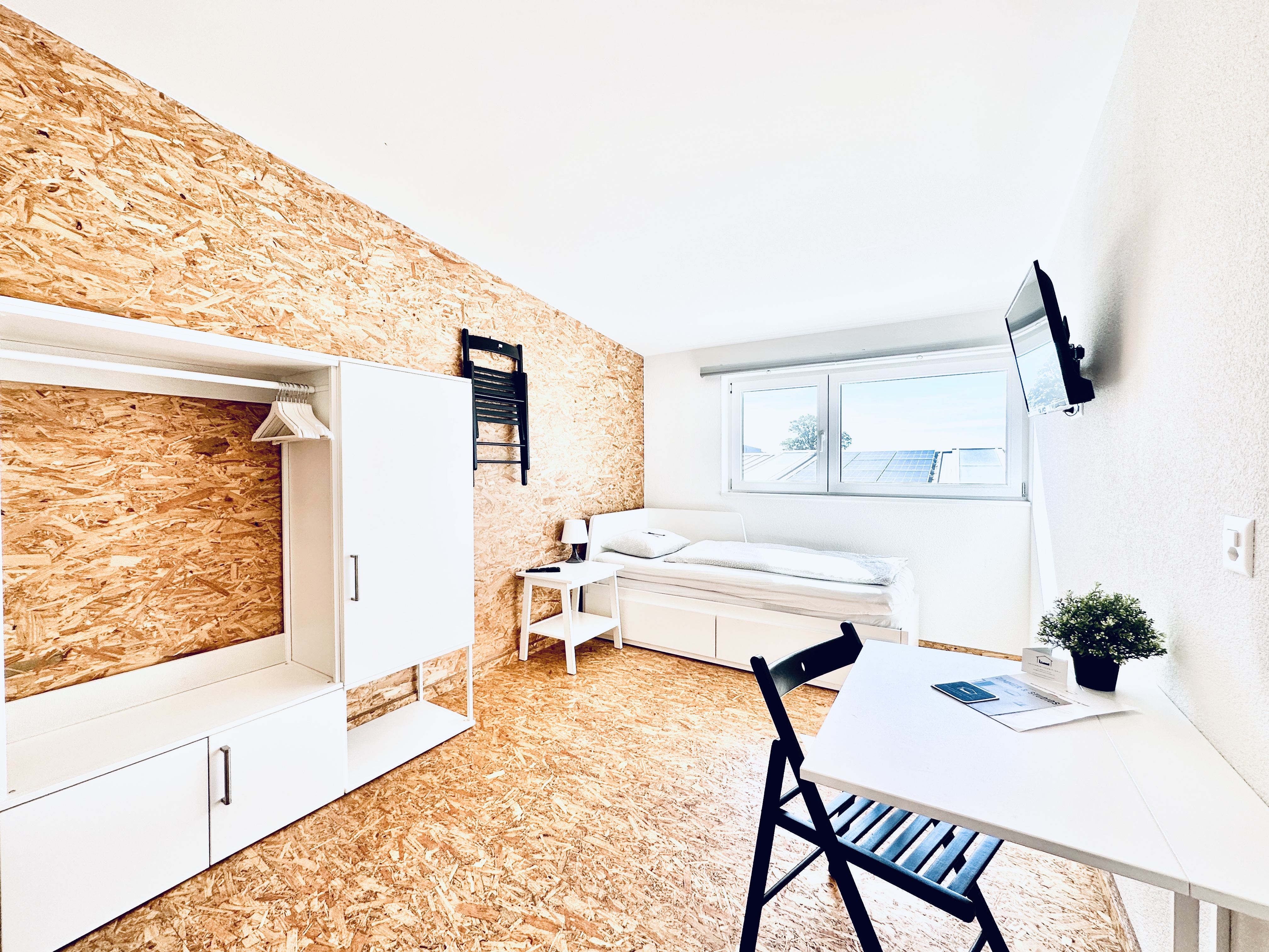 Studio für eine Person mit Kochnische und privatem Bad in Deitingen
