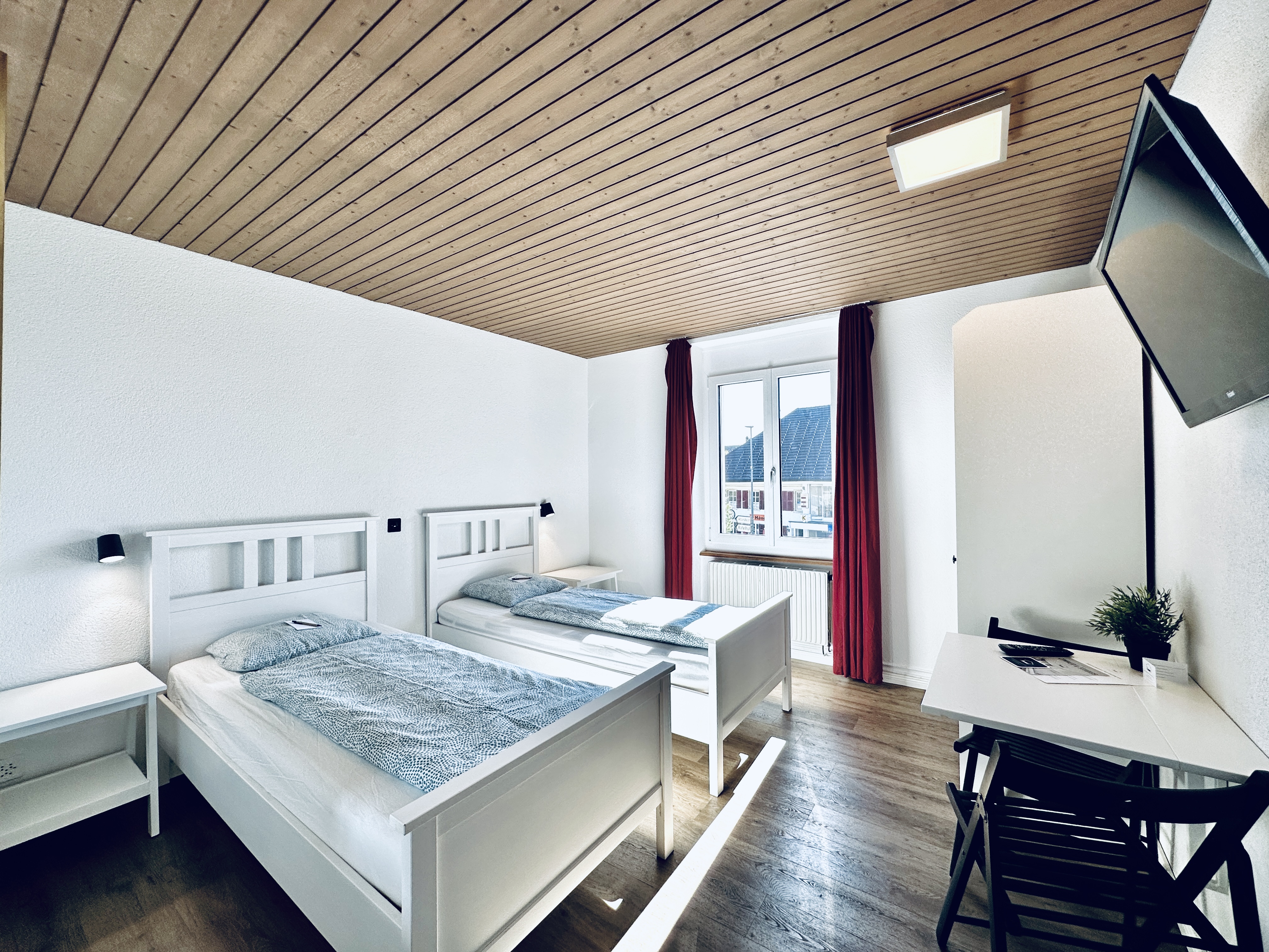 Zweibettzimmer Standard Plus mit privatem Badezimmer
