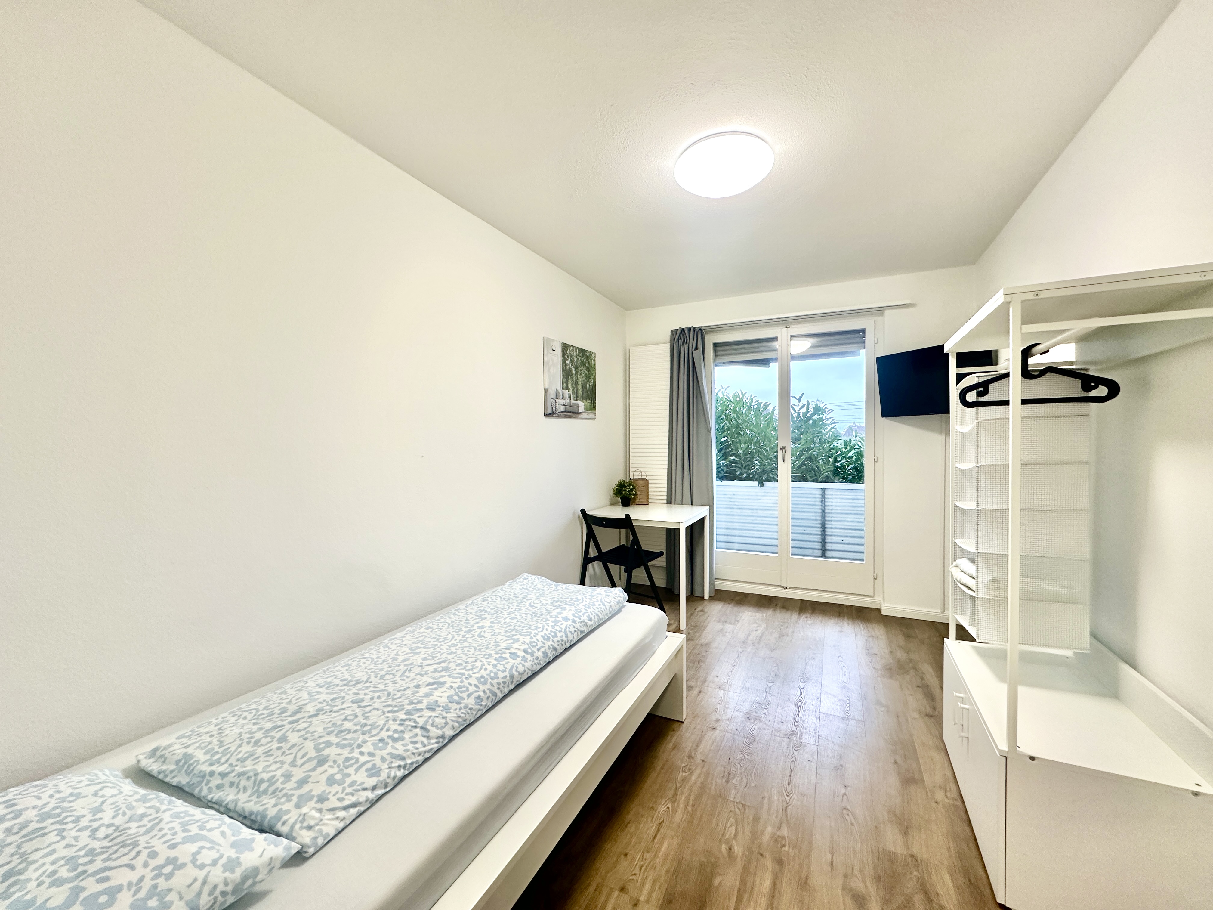 4-Zimmer-Apartment in Deitingen, Wohnbereich mit Esstisch