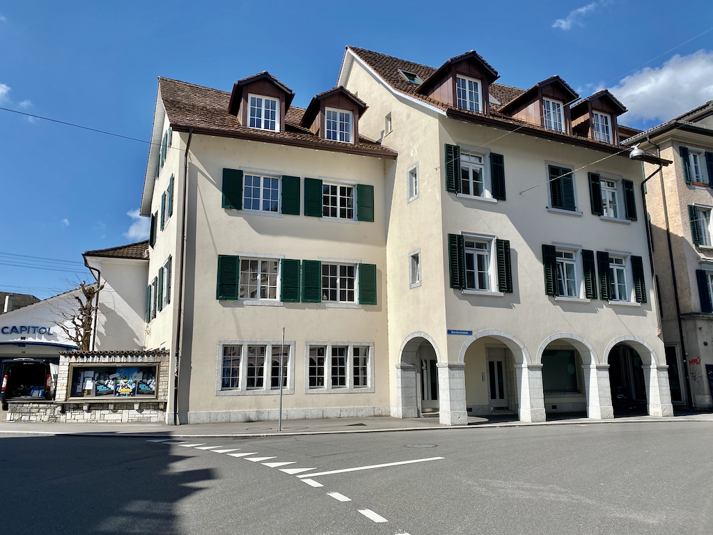 Strassenansicht des Gebäudes an der Berntorstrasse 16 in Solothurn