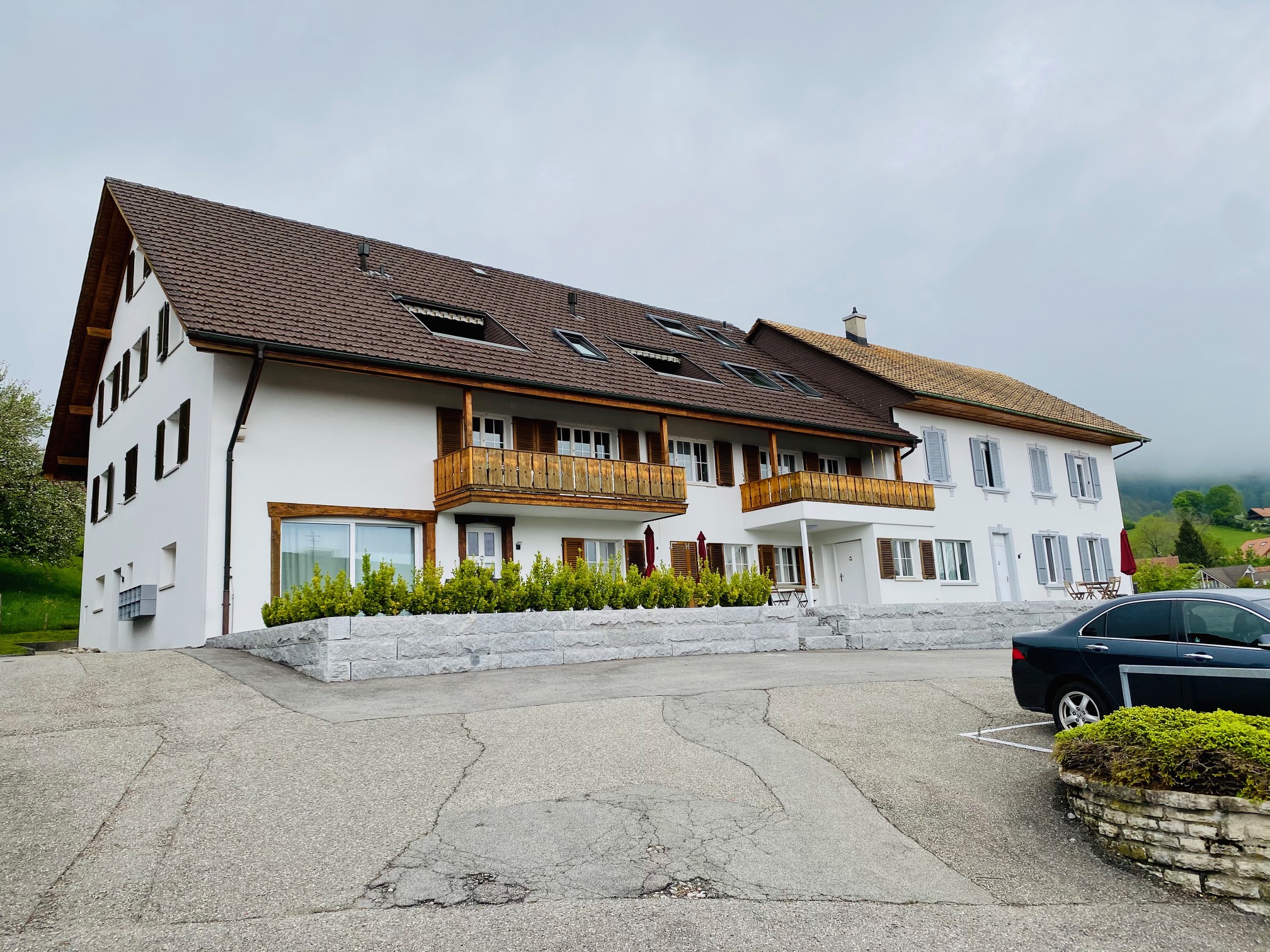 Zugang zu Apartment 1 direkt vom Parkplatz in Günsberg